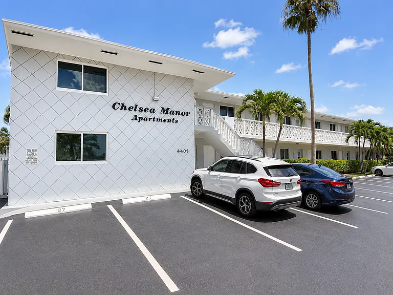 Chelsea Manor Apartments — Photo 31