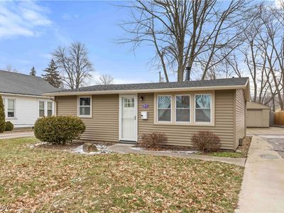 371 Abbe Rd N, Elyria, OH, 44035
