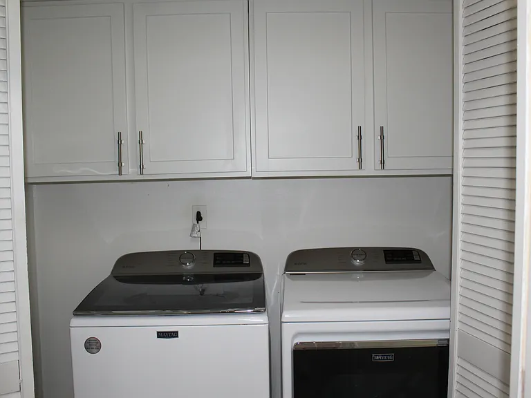 Shillingford Dr — Photo 25