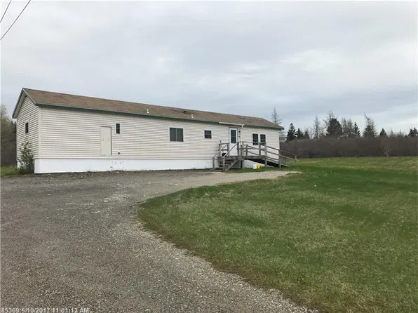 302 Kennebec Rd, Machias, ME 04654