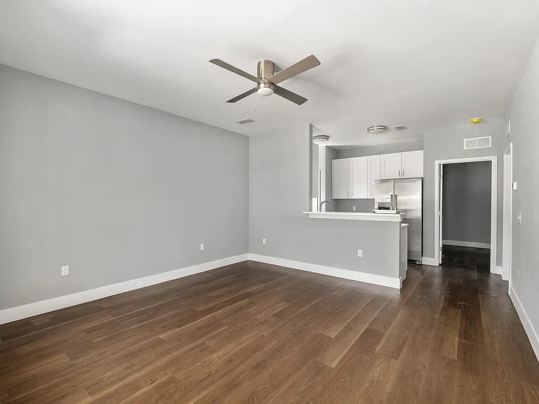 422 NW 3rd Ave — Photo 7