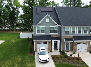 10952 Genito Square Dr, Midlothian, VA 23112