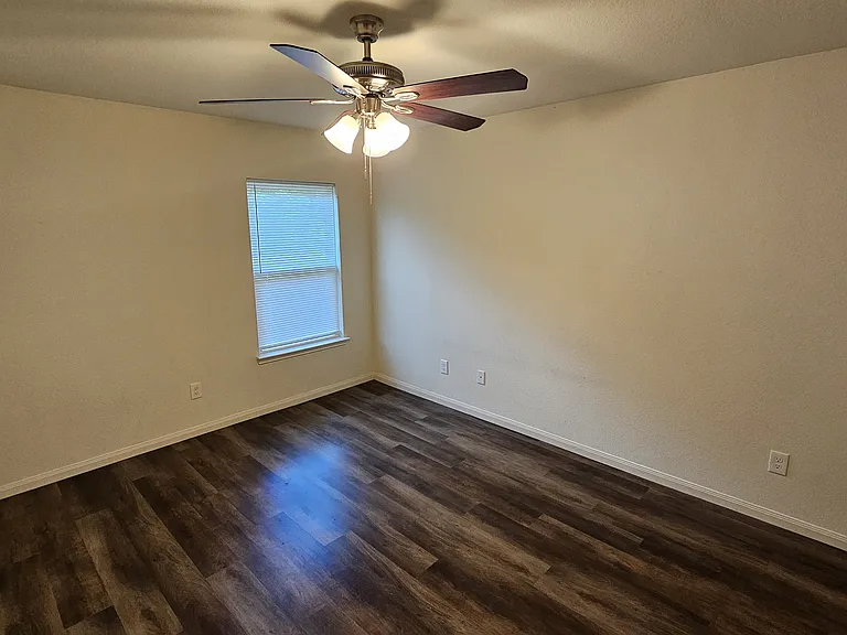 24053 Wilde Dr — Photo 17