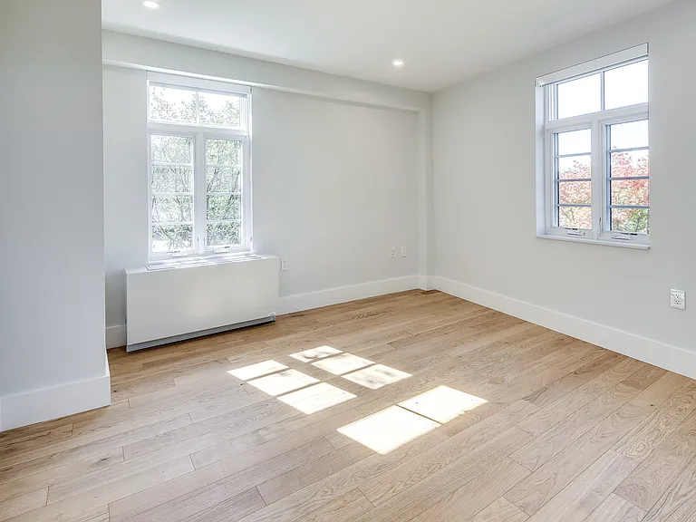 2900 Adams Mill — Photo 20