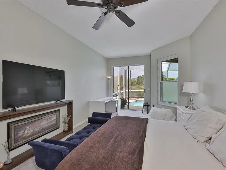13016 Prestwick Dr — Photo 12