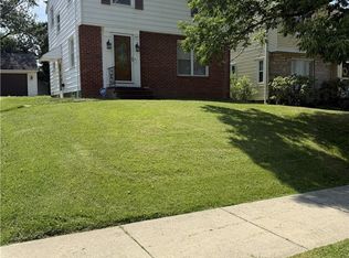 1830 Beverly Hills Dr, Euclid, OH 44117