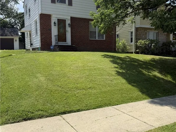 1830 Beverly Hills Dr, Euclid, OH 44117