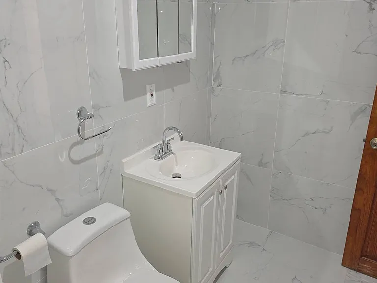 732 Belmont Ave — Photo 15