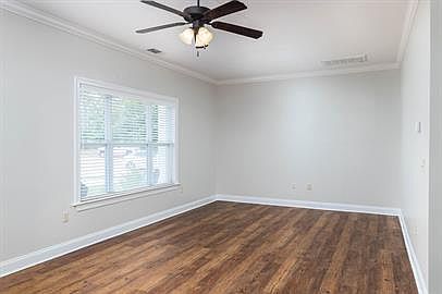 4th image of 114 Vail Dr