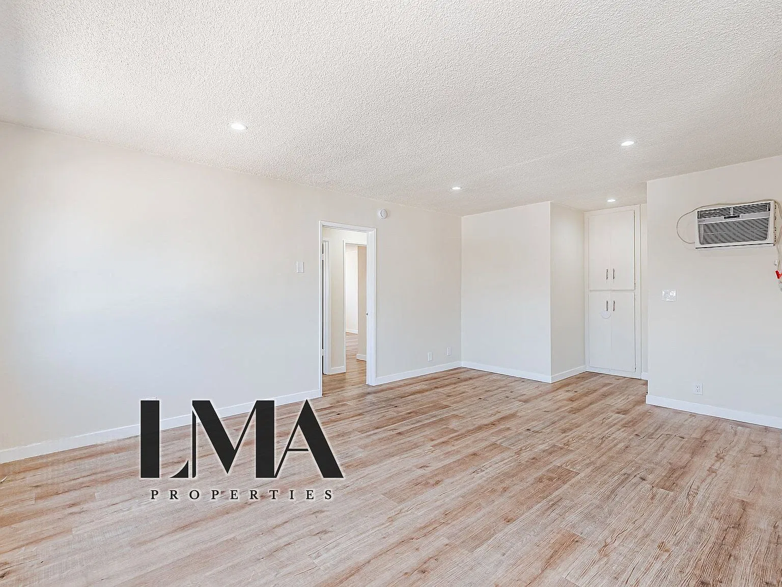 2 bed, 2.0 bath, 800 sqft, $2,099 — Photo 3