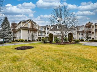 1124 Emerald Ct #1124, Tewksbury, MA 01876