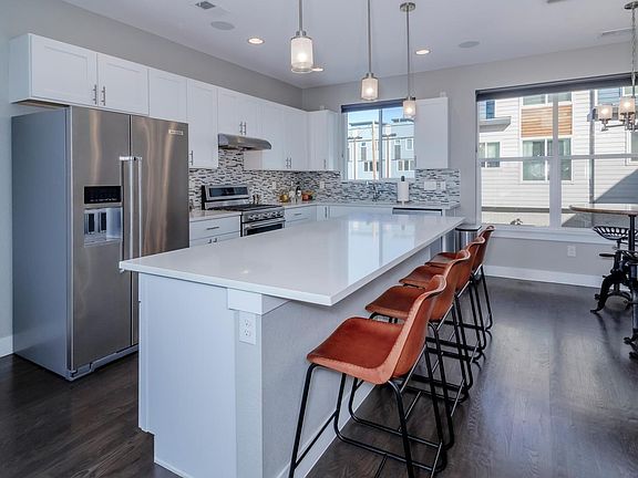 3rd image of 3517 West 16th Avenue