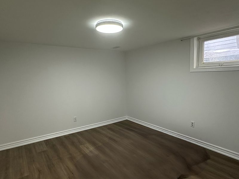 Peterborough House for rent - 3 Bedrooms — photo 9