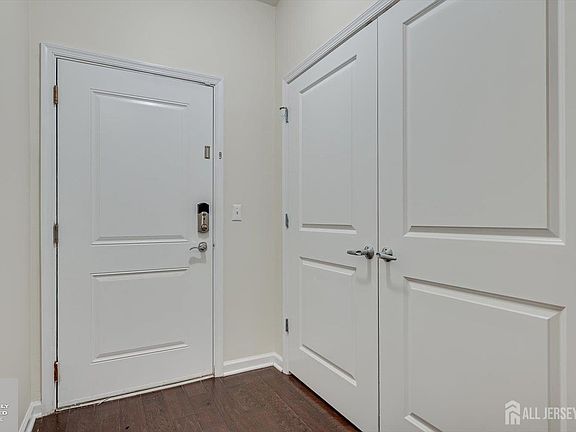 5th image of 712 Strassle Way