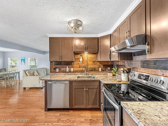 4th image of 1157 Waterway Dr