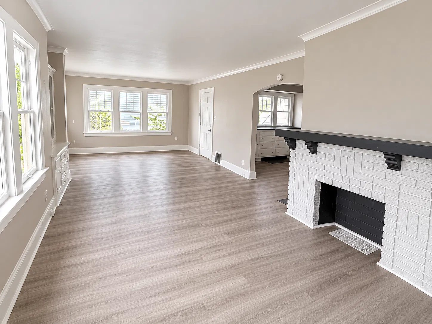 2 bed, 900 sqft, $950 — Photo 3