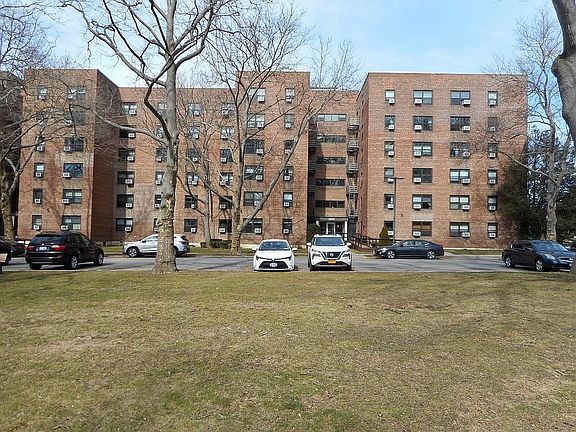 2nd image of 21101 75th Ave APT 1L