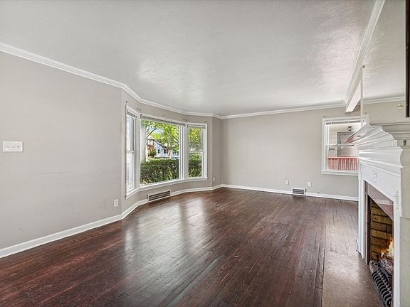 5th image of 4016 Bayard Rd