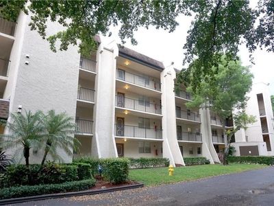 9410 Poinciana Pl #303, Davie, FL, 33324