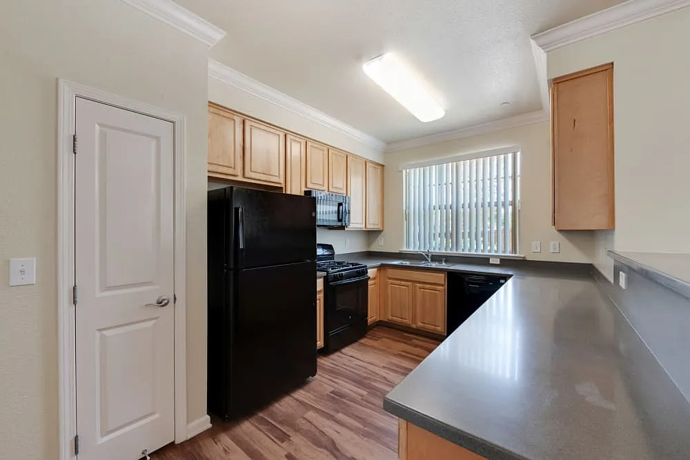 Catalina Heights - Military Housing — Photo 4