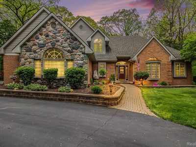 7879 Debora Dr, Brighton, MI, 48114