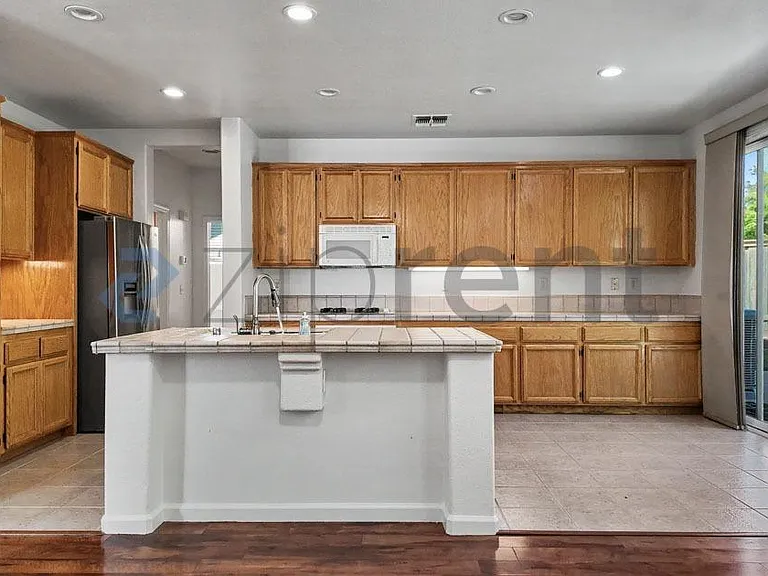 2342 Canary Dr — Photo 11