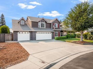 286 Bedford Ave, Clovis, CA 93611