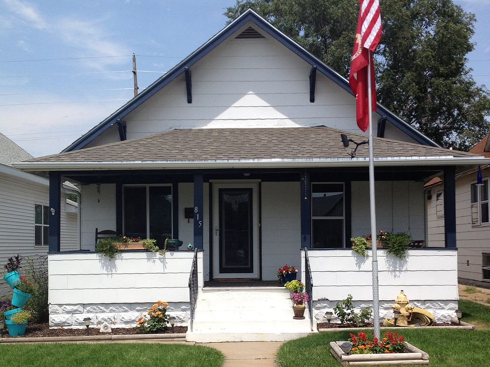 1st image of 815 W 6th St