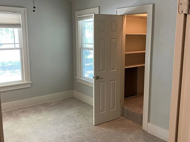 1515 S Carson Ave — Photo 66