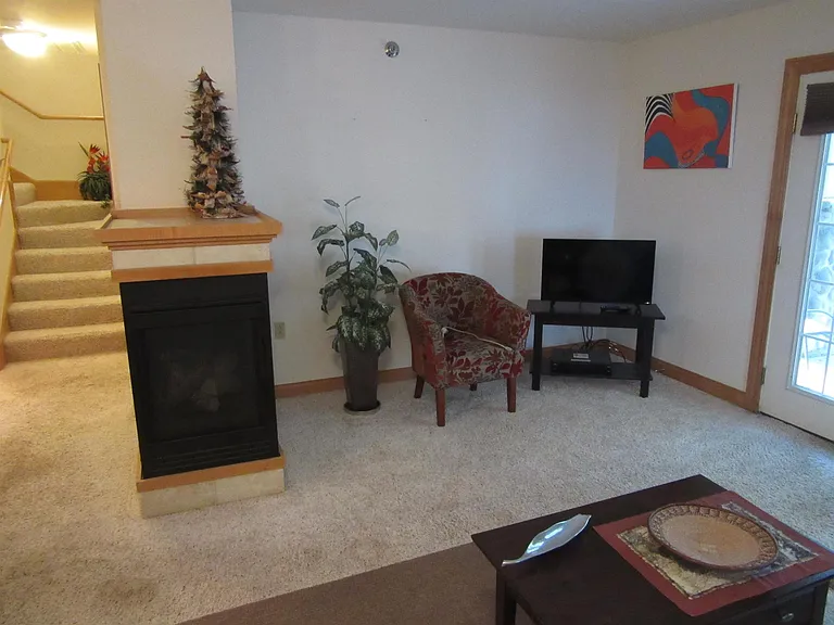 114 Pilgrim Dr — Photo 11