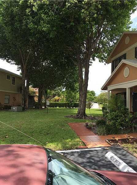 2nd image of 10508 NW 7th St
