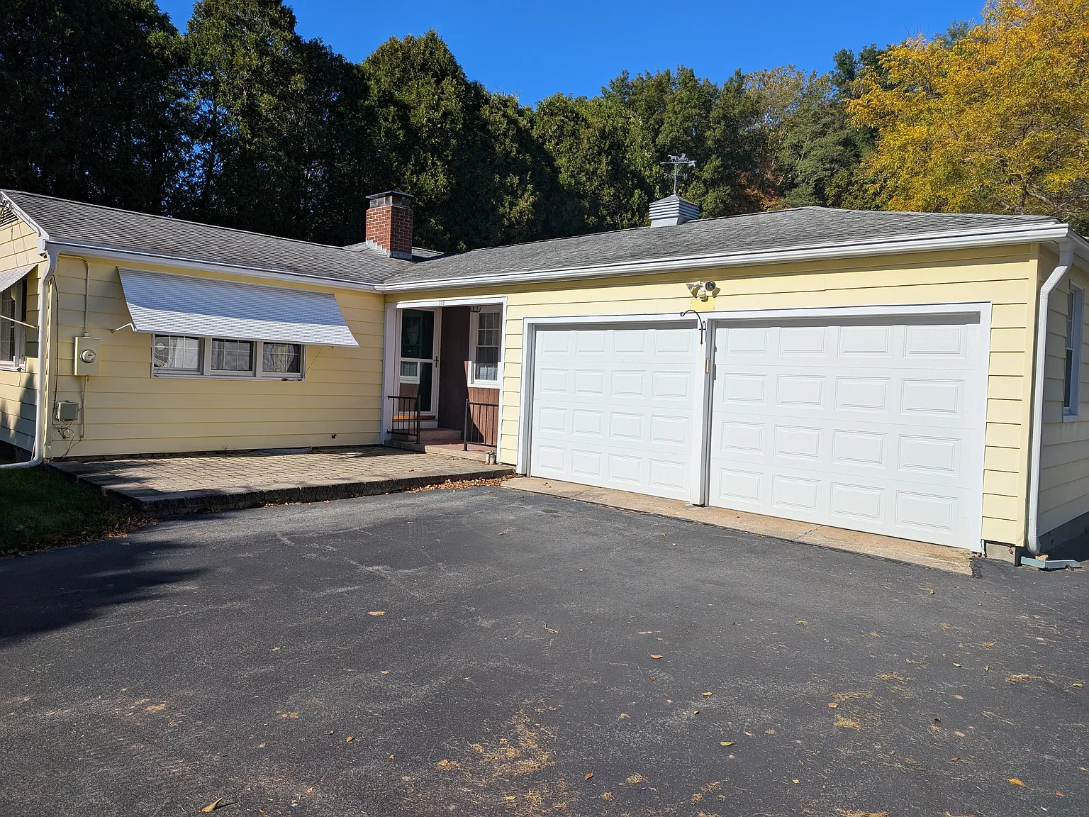 3 bed, 1338 sqft, $3,400 — Photo 1