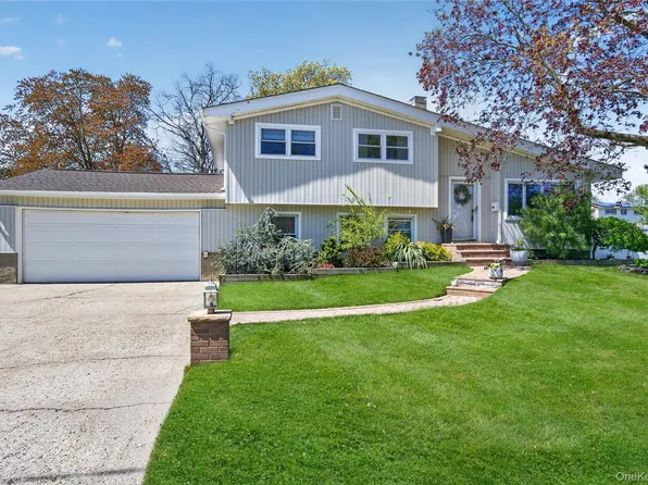 182 W 21st Street, Deer Park, NY 11729
