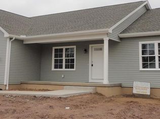 1 Field Cir E, Broad Brook, CT 06016