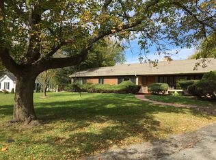 1040 Dundee Rd, Northbrook, IL 60062