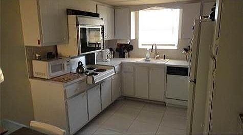 4th image of 2780 NE 183rd St APT 601
