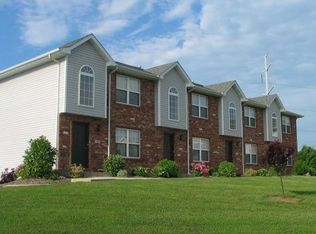 2770 Stonebridge Ct, Maryville, IL 62062