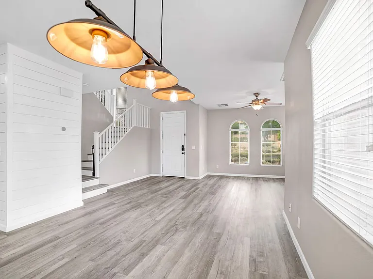 12028 Hathaway Pines Ln — Photo 3