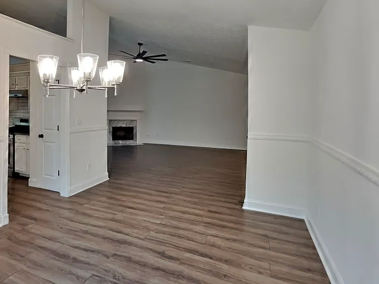 3951 Moore Creek Dr — Photo 8