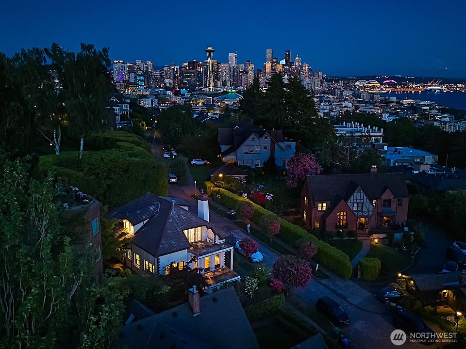 1st image of 700 W Prospect Street