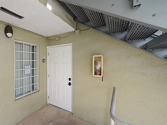 4th image of 17325 NW 67th Ct