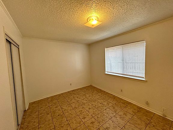 5th image of 617 Clay St #4