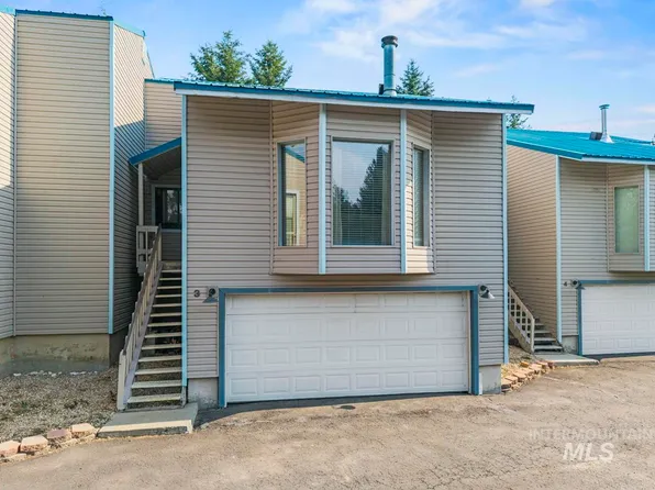 508 Lake Cascade Pkwy #3, Cascade, ID 83611