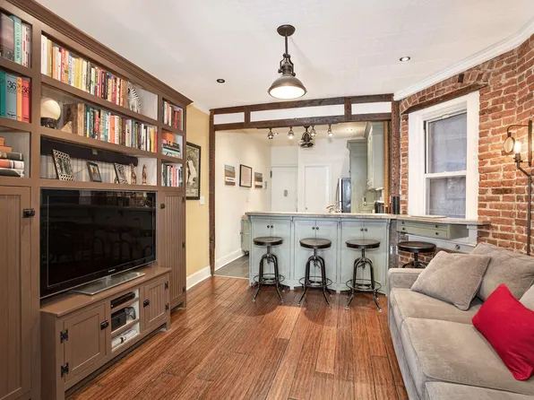 139 Norfolk Street image 1 of 6