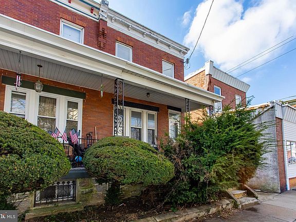 3rd image of 303 Roxborough Ave