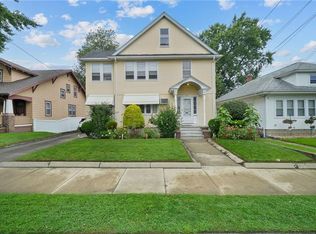 25 Woodbine St, Cranston, RI 02910