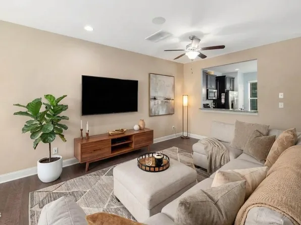 102 Harvest Oaks Ln Unit 38, Durham, NC 27703