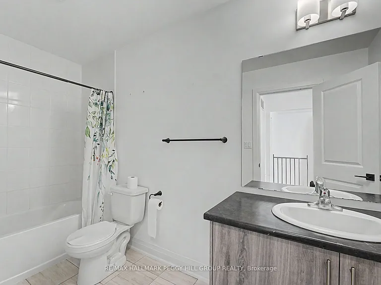60 Fairlane Ave — Photo 5