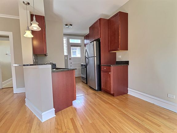 3rd image of 225 N Oak Park Ave APT 3E