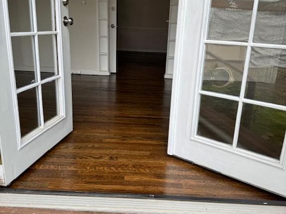 3rd image of 816 N Poinsettia Pl #1